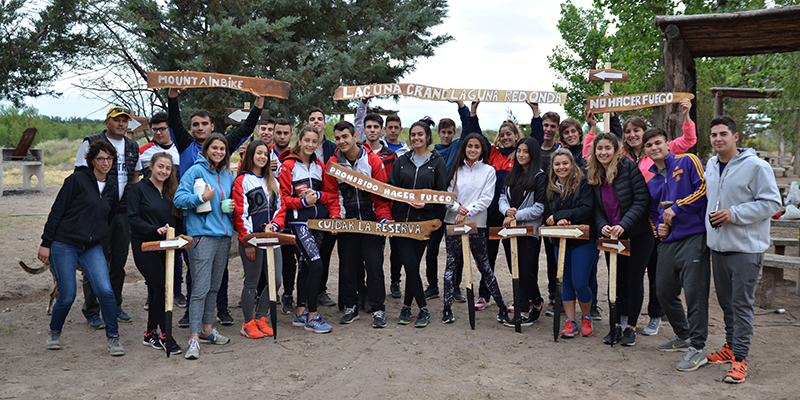 Jóvenes comprometidos con medio ambiente