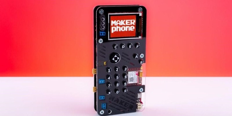 Cómo es MAKERphone, el económico teléfono inteligente que se arma como un Lego