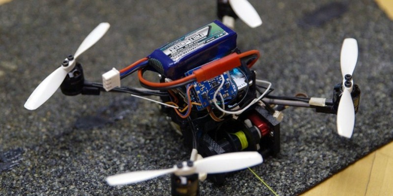 Inspirado en las avispas, desarrollan un dron capaz de levantar hasta 40 veces su pes