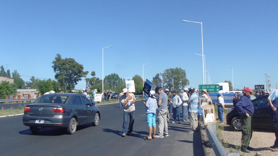 Ley 7722: La manifestación continuará en Senadores