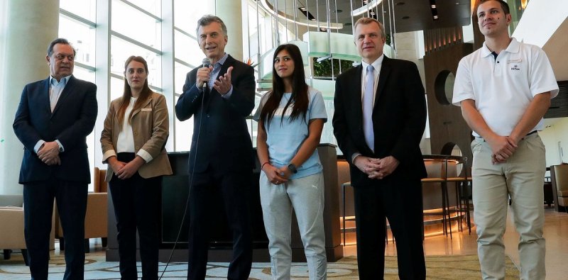 Mauricio Macri: “No es justo que el 95% de las personas que no usan aviones tengan que pagar para que Aerolíneas funcione”