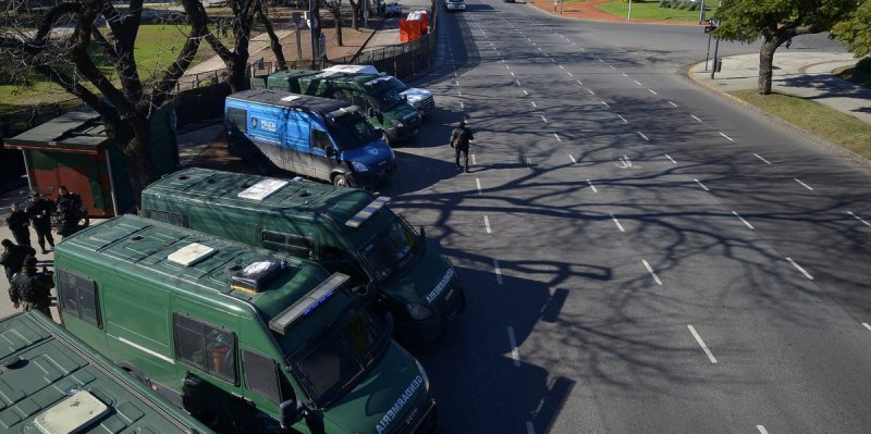 Detuvieron a dos personas por supuestos vínculos con grupos terroristas