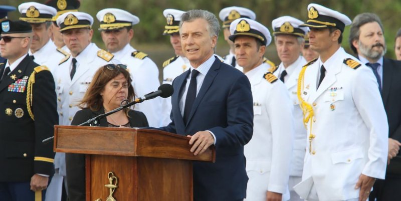 Mauricio Macri, en el homenaje a los tripulantes del ARA San Juan: “Vamos a seguir buscándolo hasta encontrarlo”