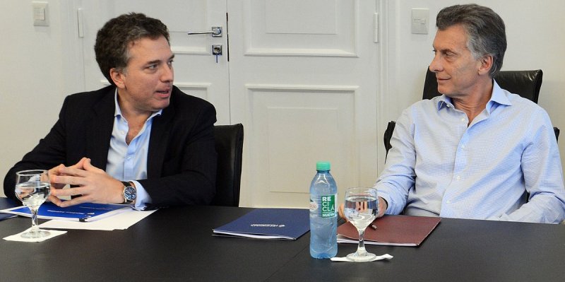 El Gobierno adelanta el pago del bono y del medio aguinaldo para la administración pública