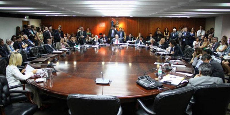 El peronismo mostró su poder de fuego unido y descoloca la estrategia macrista