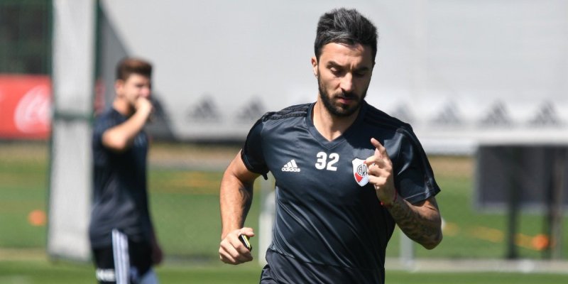 Scocco se resintió y está descartado para la final