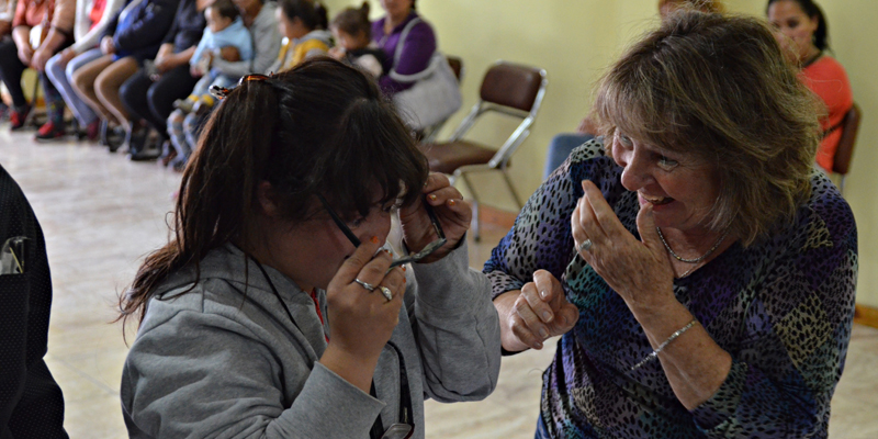 Entregaron anteojos a niños del departamento