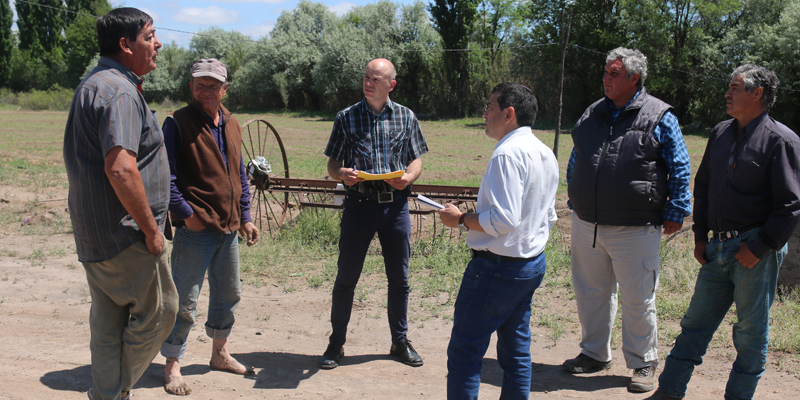 Entregaron ayuda a productores afectados por el granizo