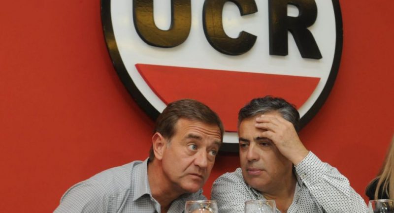 Ahora la UCR le respondió al PJ y lo acusó de haber dejado una “hecatombe financiera”