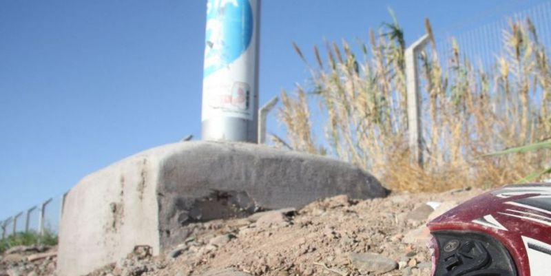 Un hombre perdió el control de su auto en Lavalle y murió tras chocar con dos postes