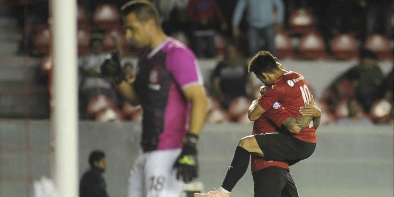 Independiente goleó a San Martín de Tucumán