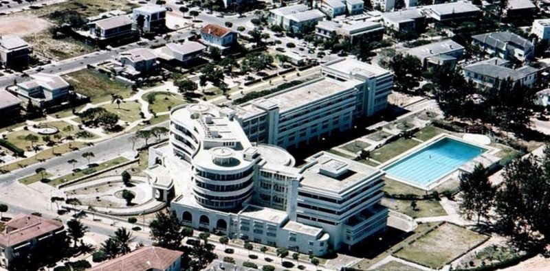 Era el hotel más lujoso de África y ahora viven en él 4.000 indigentes