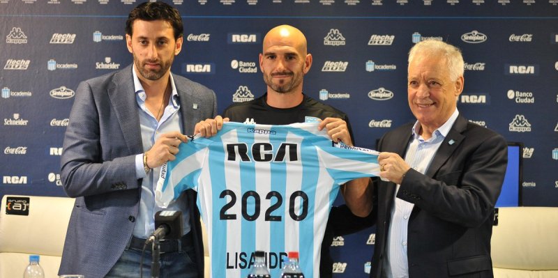 Lisandro López renovó en Racing hasta junio de 2020
