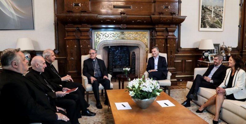 La Iglesia planteó ante Macri su preocupación por la pobreza, el avance de las drogas y el aborto