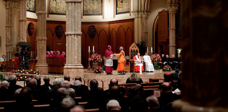 Cerca de 700 curas católicos fueron acusados de abuso sexual contra menores en Illinois