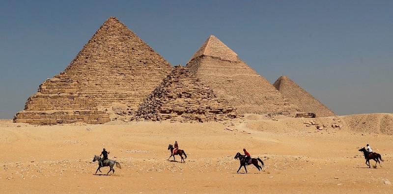 Egipto prohíbe la venta de chalecos amarillos ante el temor de una réplica de las protestas en Francia