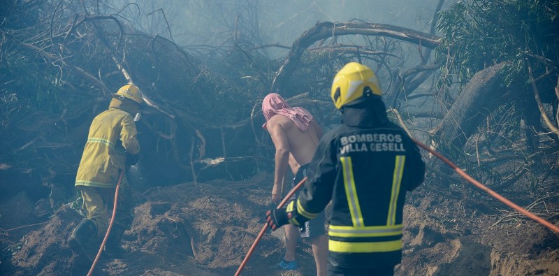 Brigadistas y guardaparques se capacitaron en comportamiento del fuego