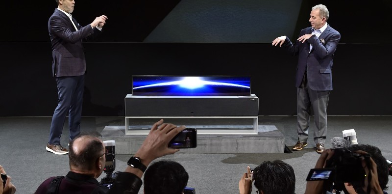 Samsung y LG demostraron todo su poder en la CES 2019: 98 pulgadas en 8K, la TV enrollable y el 5G