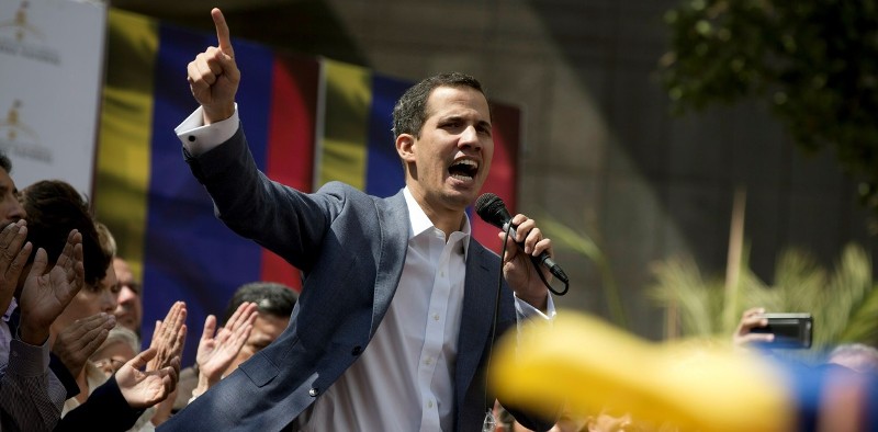 Estados Unidos dice que es hora de formar un nuevo gobierno en Venezuela para sacar a Nicolás Maduro del poder