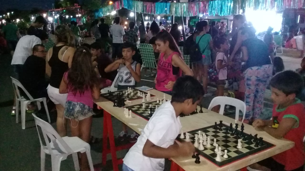 El Ajedrez presente en el Picnic nocturno