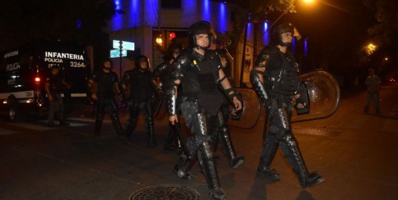 Tras la marcha contra Mendotran, manifestantes intentaron increpar a Mema en Canal 9