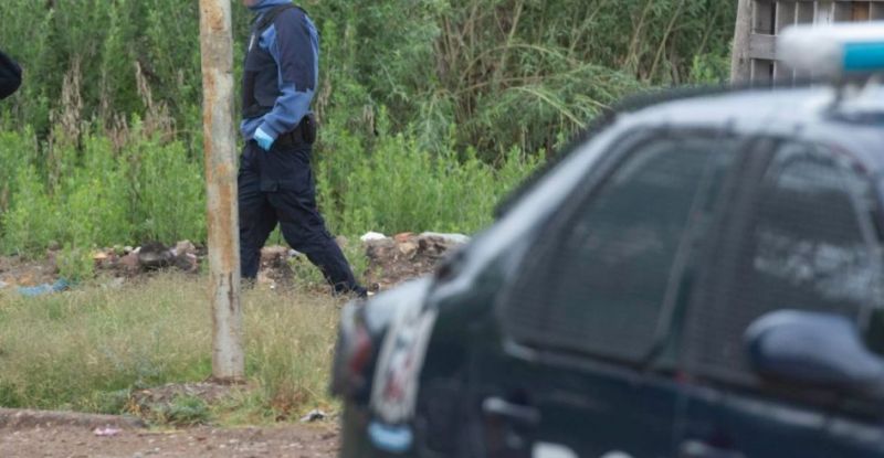 Godoy Cruz: golpearon y le robaron el arma a una policía en un Centro de Salud