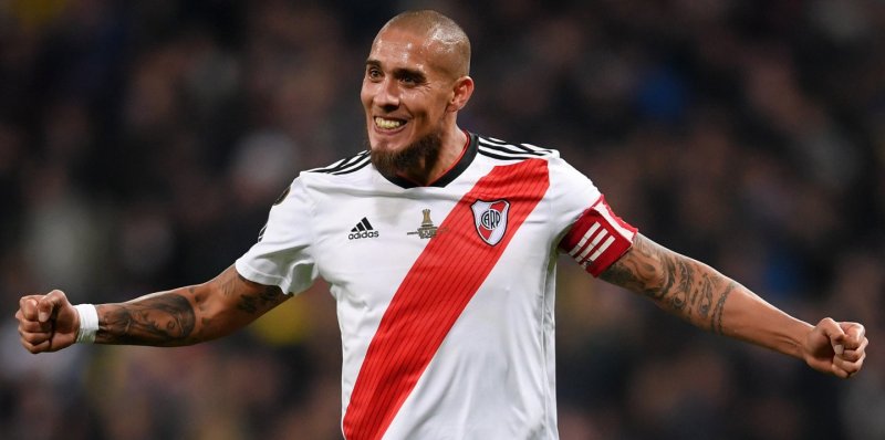 Maidana, con un pie afuera de River