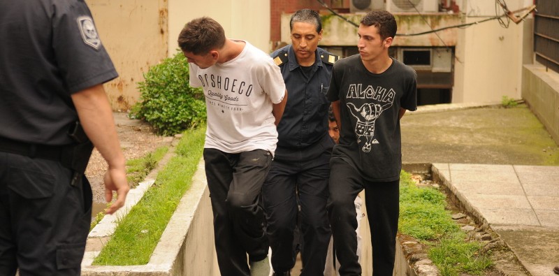Seguirán detenidos los cinco acusados de violar a una chica de 14 años en Miramar