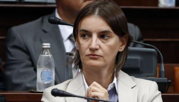La novia de la presidenta de Serbia tuvo un bebé por inseminación aunque el país no reconoce el matrimonio igualitario