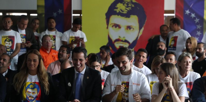 Guerra de nervios entre Guaidó, Trump y Maduro por la entrada de ayuda humanitaria