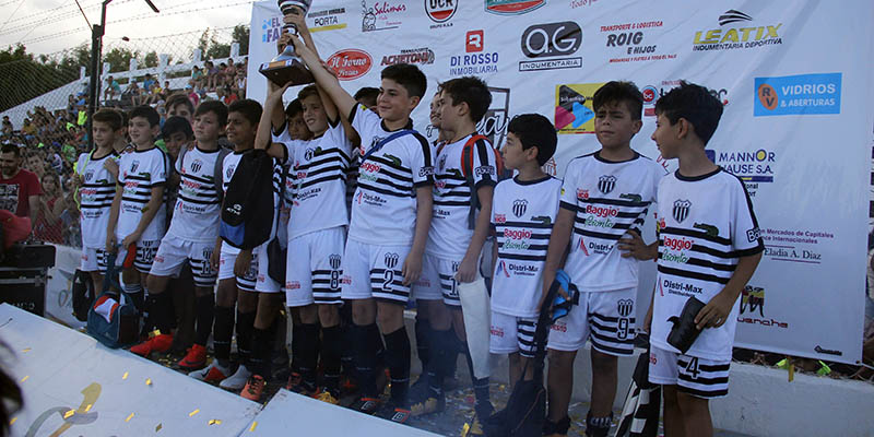 1500 chicos disputaron el Alvear Cup