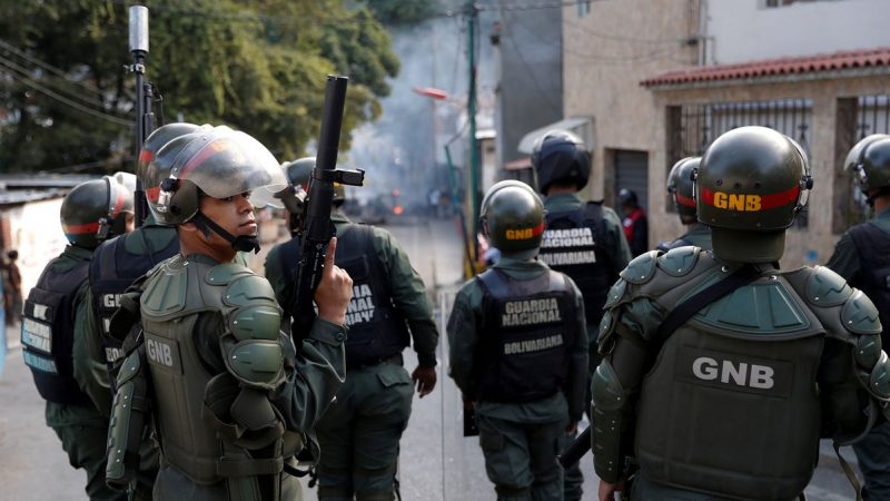 Ya son 326 los militares venezolanos desertores que han llegado a Colombia