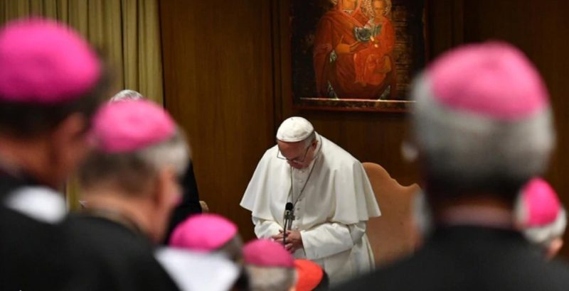 Abuso en la Iglesia: reclaman al Papa Francisco que abra todos los archivos secretos