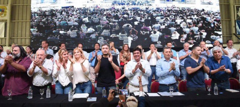 Máximo Kirchner, Moyano y Baradel, en la cumbre del PJ bonaerense que busca definir candidatos