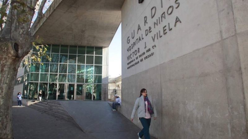 Una nena de dos años se volcó una pava con agua hirviendo y murió