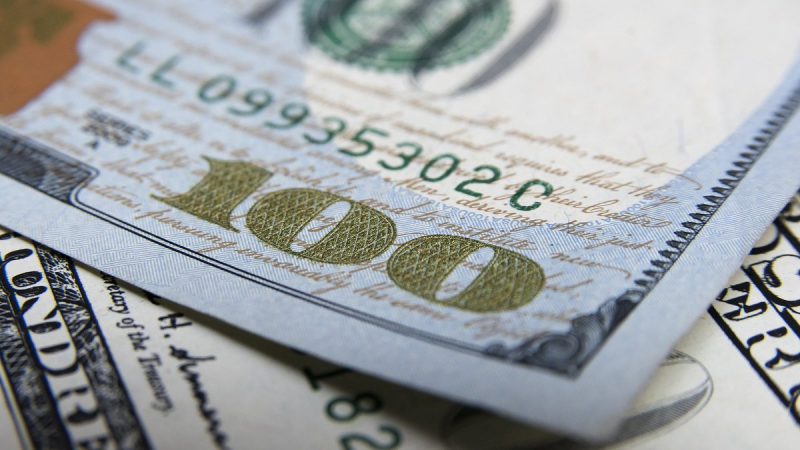 El dólar subió a $356 y marcó un nuevo récord nominal