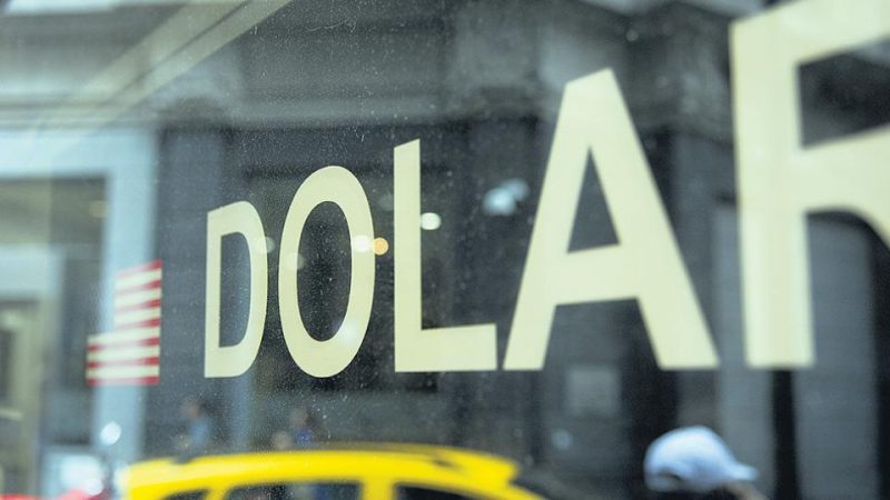 Por qué vuelve a subir el dólar