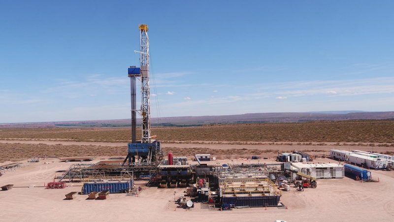 A pesar de un leve crecimiento, la producción de petróleo sigue lejos de su máximo histórico
