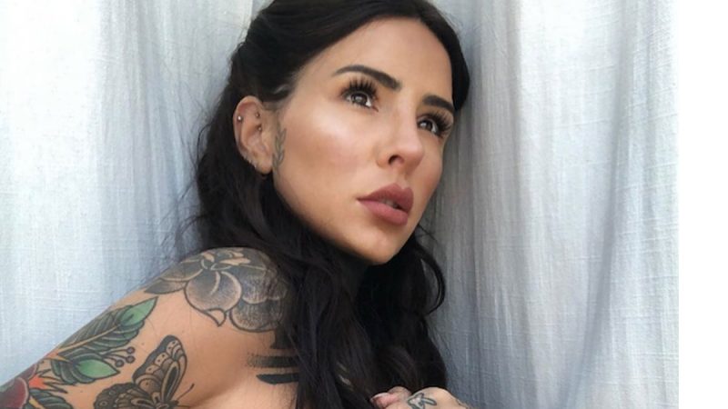 La foto al desnudo de Candelaria Tinelli: “¿Por qué no me tienen miedo?”
