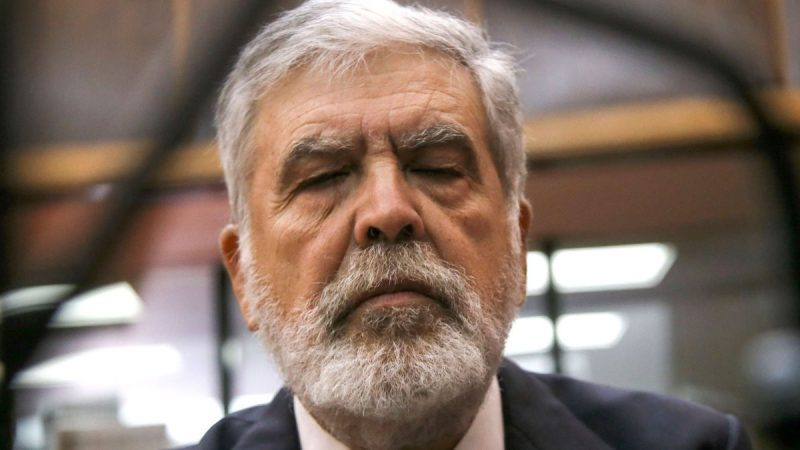 Julio De Vido, su familia y su empleada ahora son investigados por Claudio Bonadio por enriquecimiento ilícito