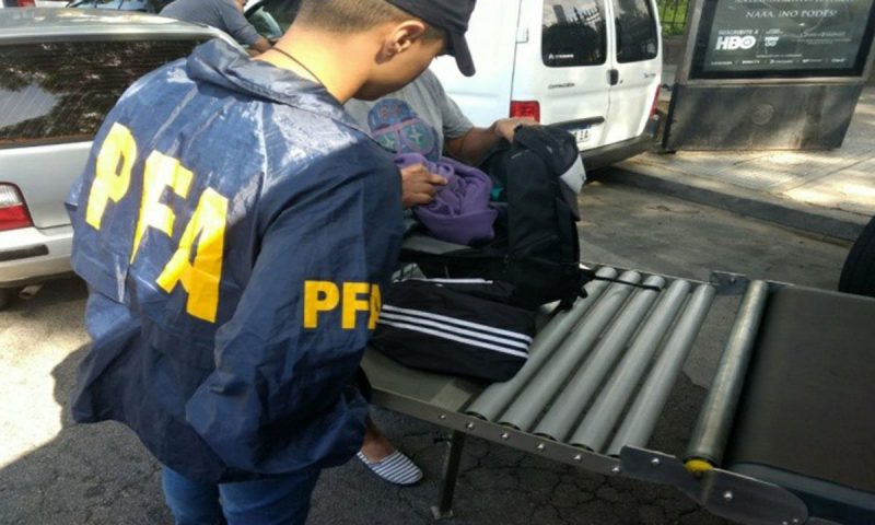 Secuestraron cocaína, éxtasis, cristal y LCD en una fiesta electrónica realizada en el Campo Argentino de Polo