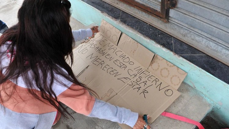 Liberaron a la mujer que mató a su marido de 185 puñaladas: los motivos de la Justicia