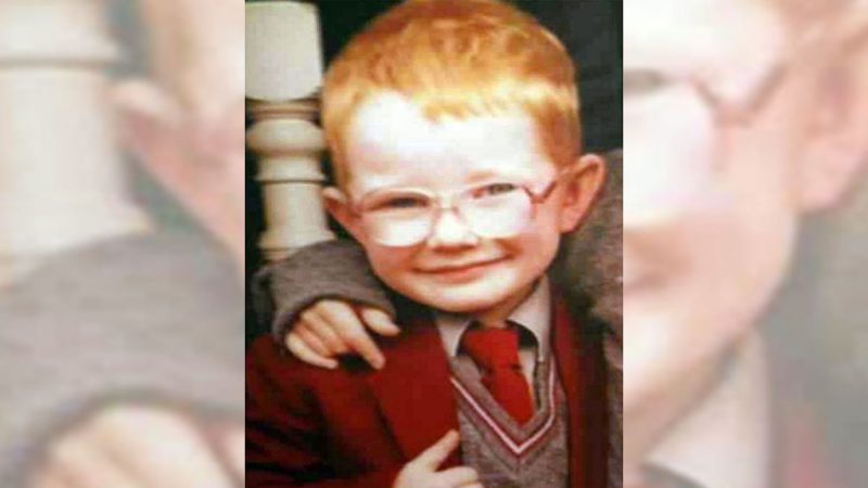 El músico que sufría bullying por su aspecto cuando era niño: hoy es una estrella que rompe récords de taquilla