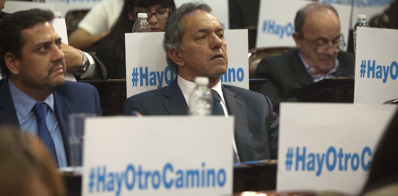 Daniel Scioli busca posicionarse como el “plan B del peronismo” si se baja Cristina Kirchner