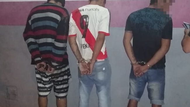 Detuvieron a tres jóvenes tras un enfrentamiento entre bandas en La Favorita