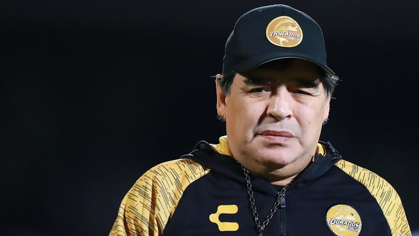 Maradona, sobre Messi y Ronaldo: “Hay jugadores tocados por la varita mágica”