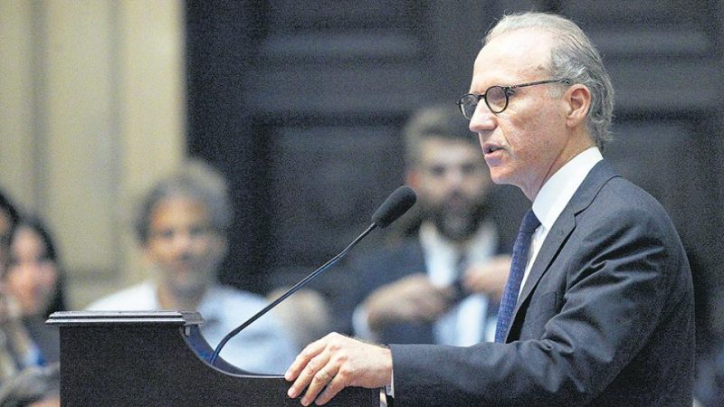 Otro golpe en la Corte: Carlos Rosenkrantz cada vez más débil