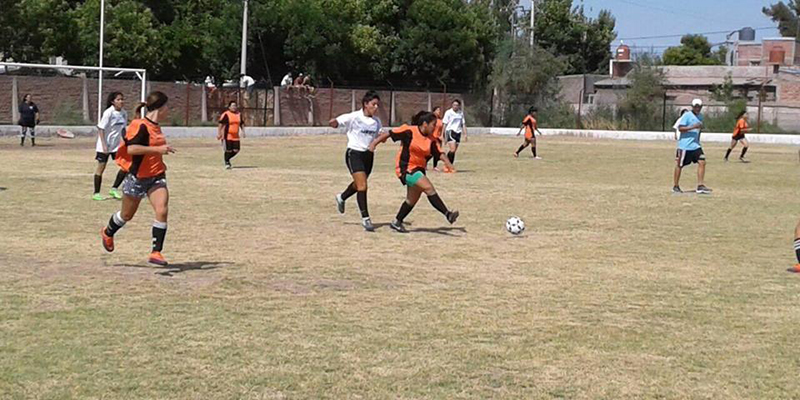 Vuelve el fútbol femenino