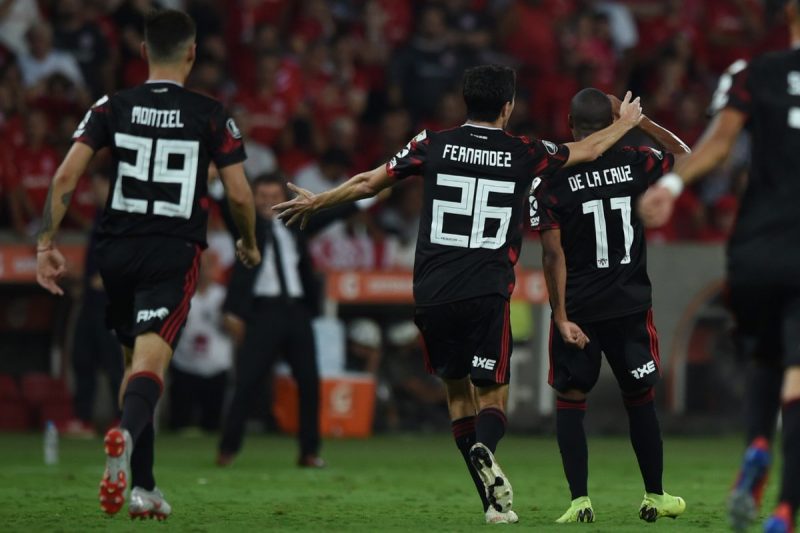 Copa Libertadores: River lo perdía 2-0, se recuperó y empató con Inter en Porto Alegre