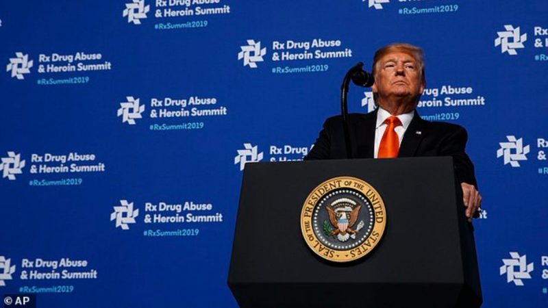 Trump cree que los perros son el mejor equipo para combatir el tráfico de drogas y defender la frontera, además del muro